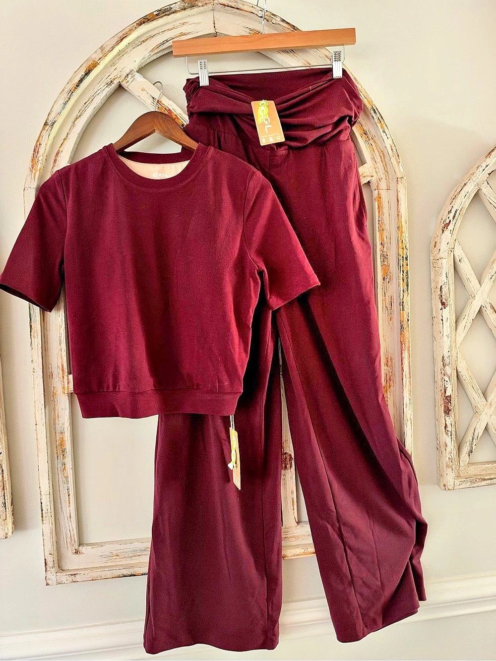 OGL Move 2Pcs Set Crewneck Bra Top & Wide Leg Pants Burgundy- Sz Small